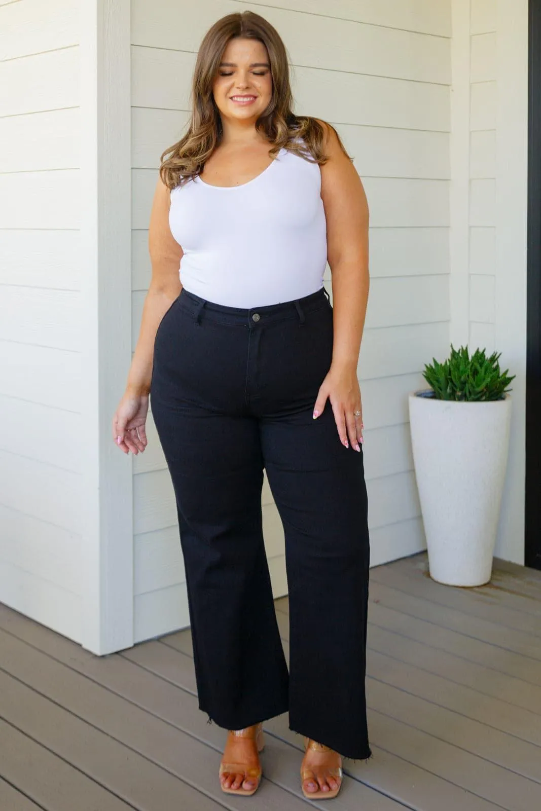 ANNIE WEAR August High Rise Wide Leg Crop Jeans in Black