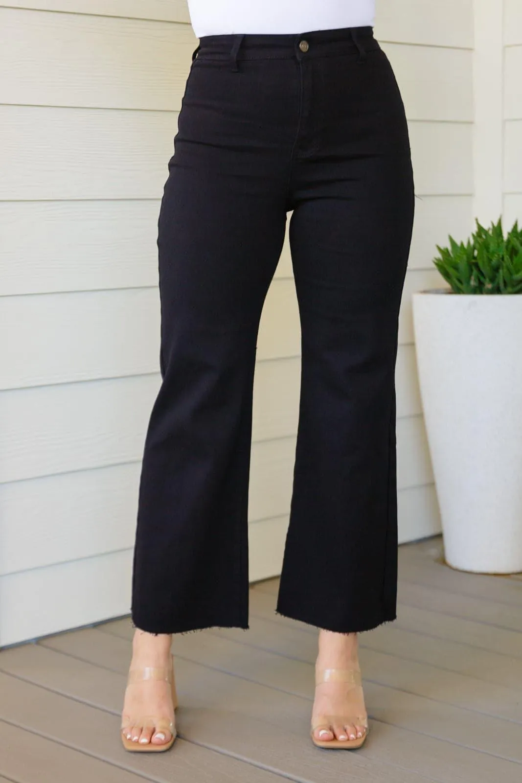 ANNIE WEAR August High Rise Wide Leg Crop Jeans in Black