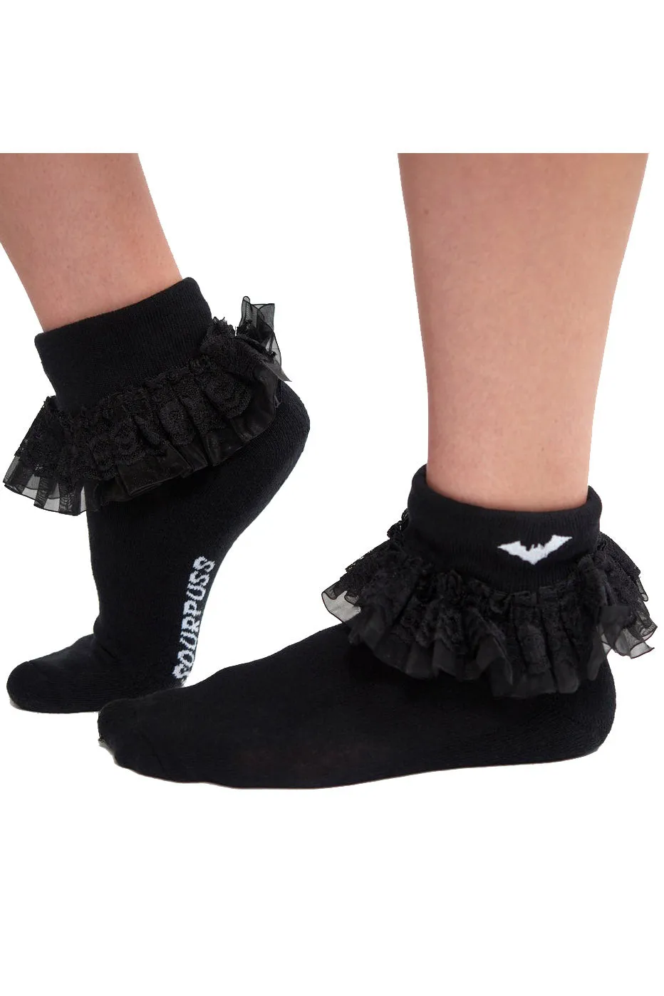 Bat Embroidered Ruffle Ankle Socks [BLACK]