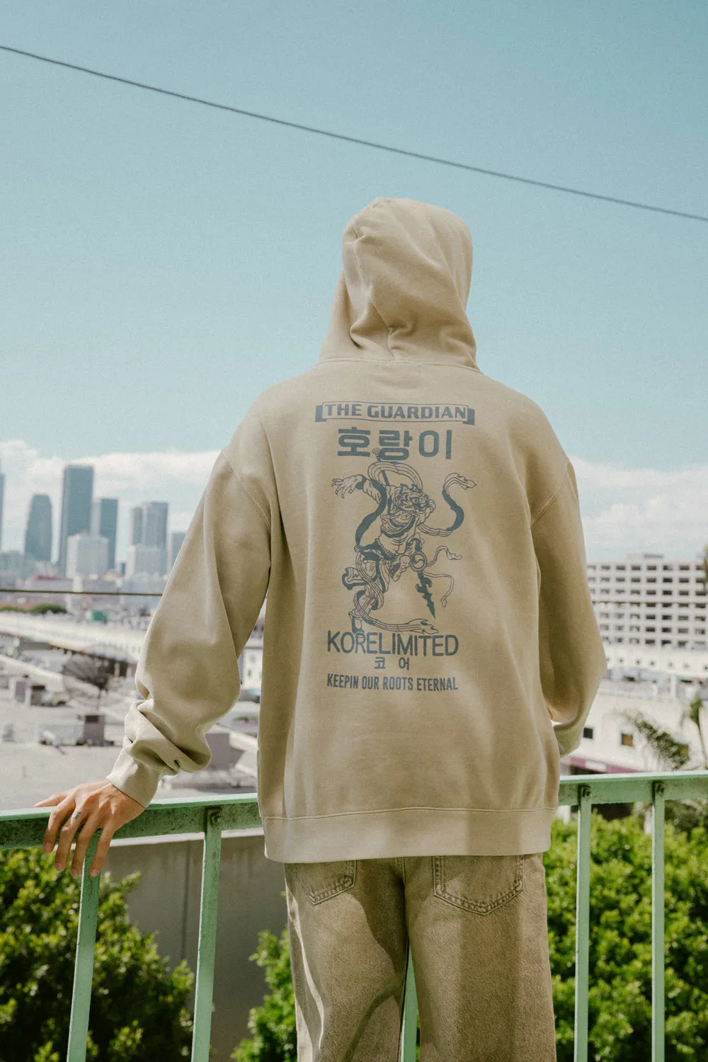 GUARDIAN TIGER HOODIE (FADED CEMENT)