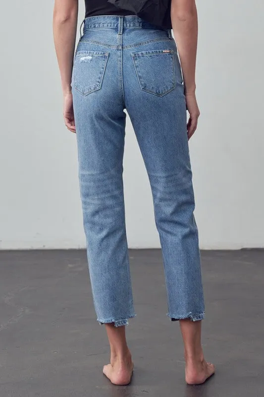 HIGH RISE GIRLFRIEND JEANS