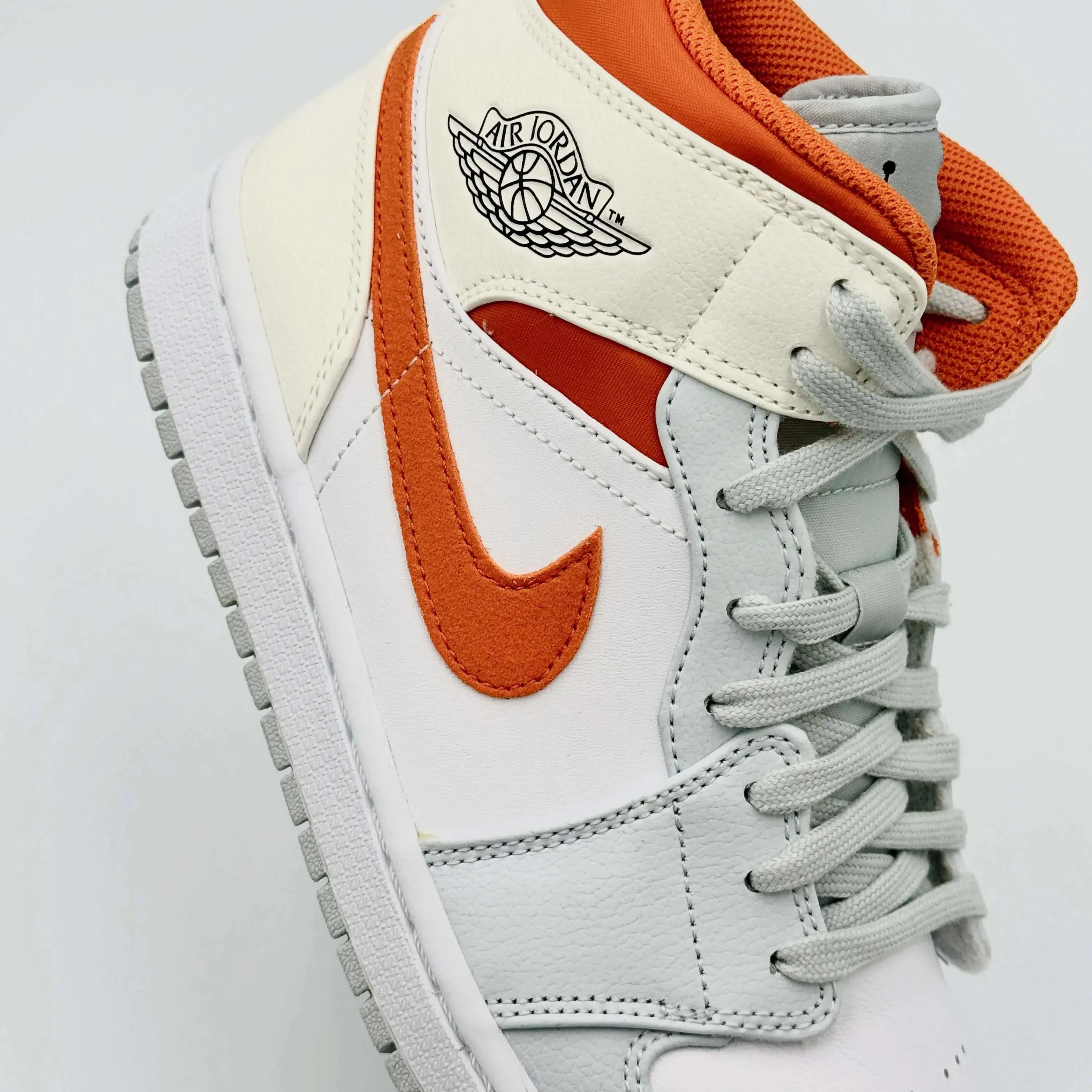 Jordan 1 Mid Starfish Pure Platinum