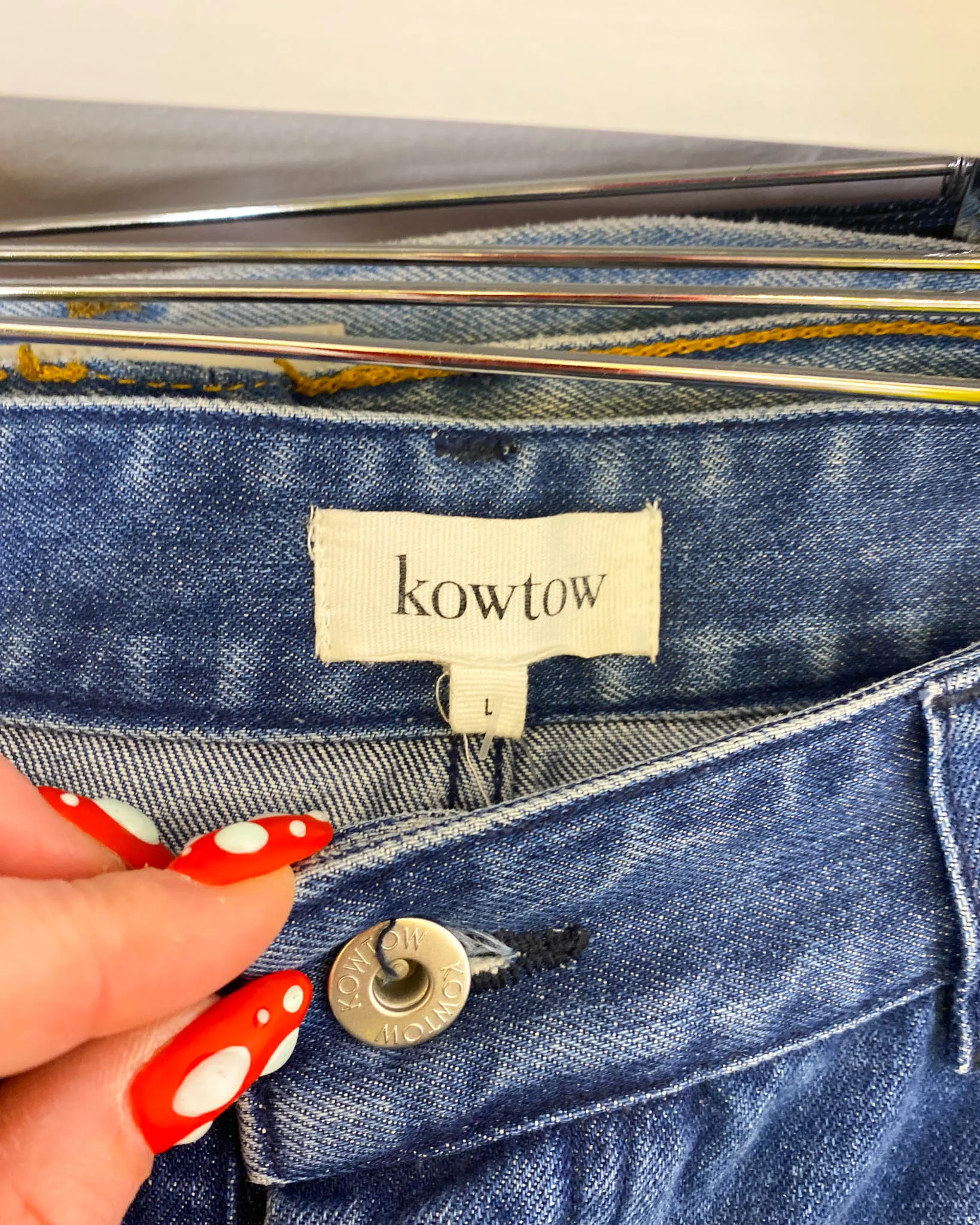 Size L - Kowtow Pleat Front Jeans